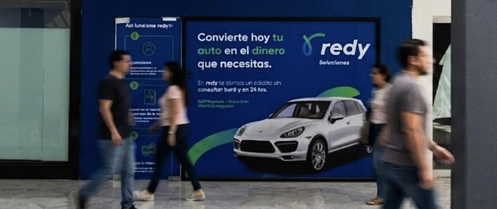 Anuncio de Redy Soluciones en centro comercial de Monterrey